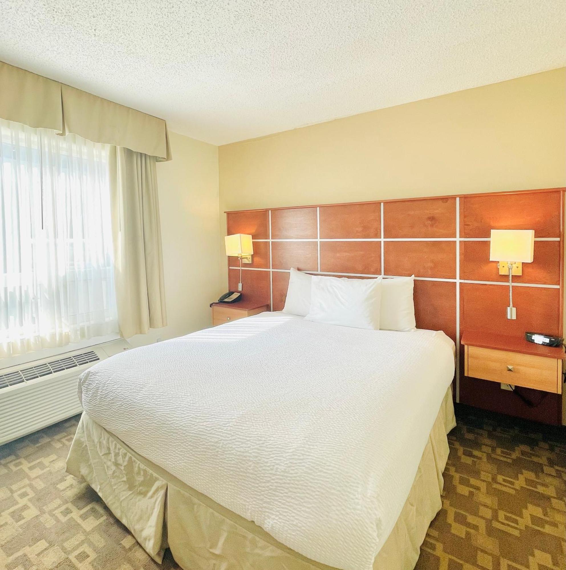 Days Inn By Wyndham Grande Prairie Ngoại thất bức ảnh